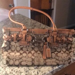 Coach Hamptons Signature Carry All With Dust Bag